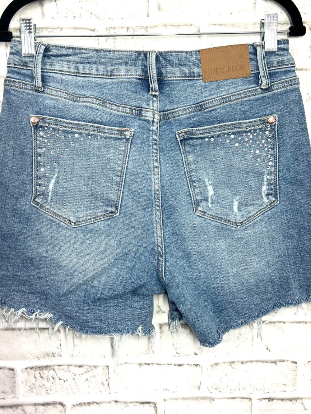 Judy Blue • Rhinestone High Rise Denim Shorts L Light Wash Frayed Hem Stretch - Picture 4 of 9